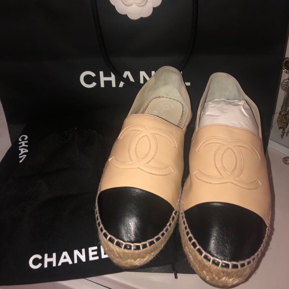 CHANEL Espadrilles. BRAND NEW. SIZE 41